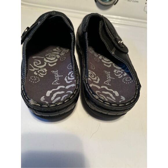 Propet Leather Clogs - Picture 4 of 7